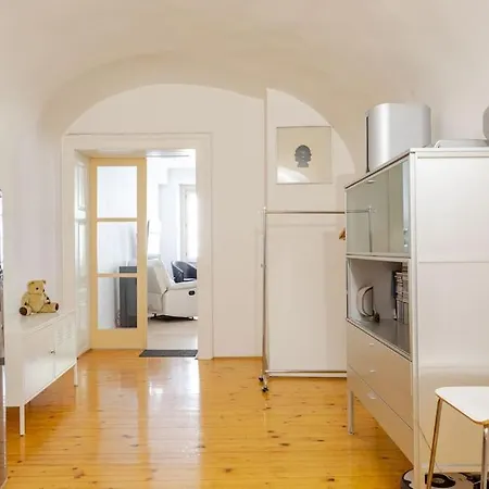 Artistic Quiet Crusader Street 류블랴나