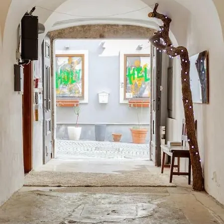 Artistic Quiet Crusader Street شقة *