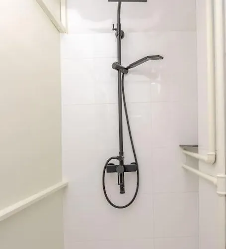 Artistic Quiet Crusader Street Apartman